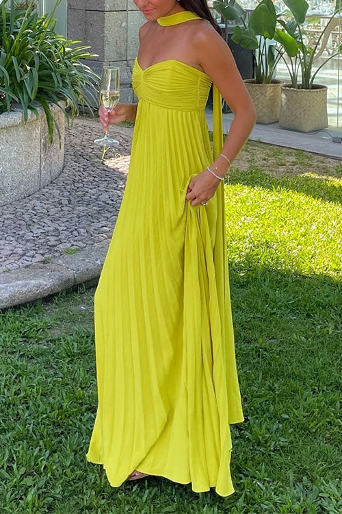 Katrina – Schulterfreies Maxikleid mit Schnürung und Faltenrock
