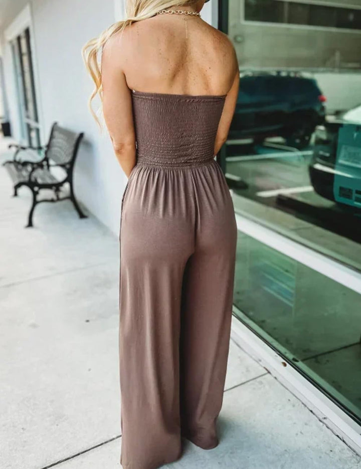 Lola - Schulterfreier Einfarbiger Gesmokter Jumpsuit