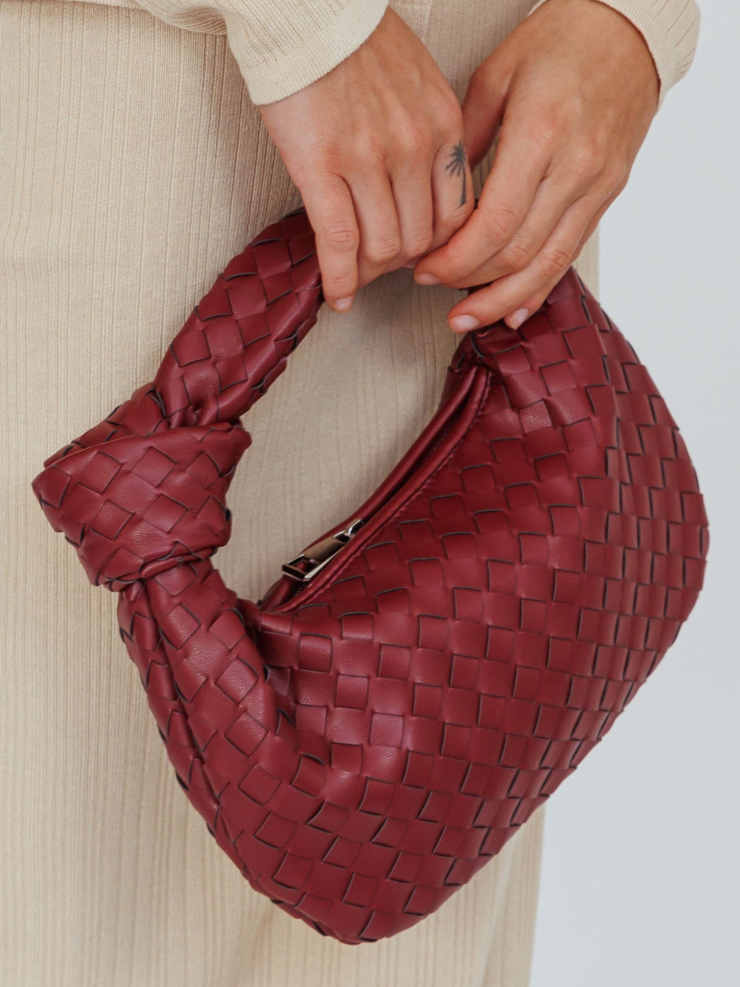 Esti - Geflochtene Mini Grifftasche