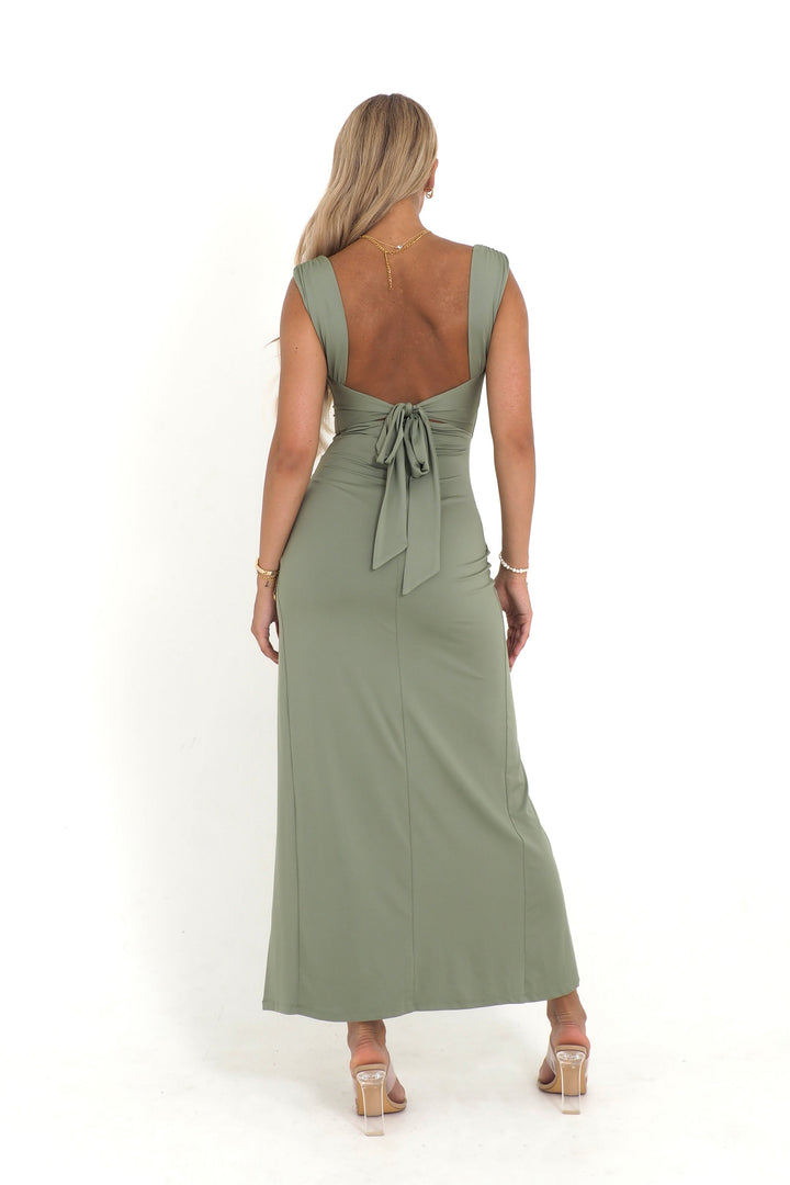 Liraea – Khakifarbenes Kleid mit Schlitz und Knoten hinten