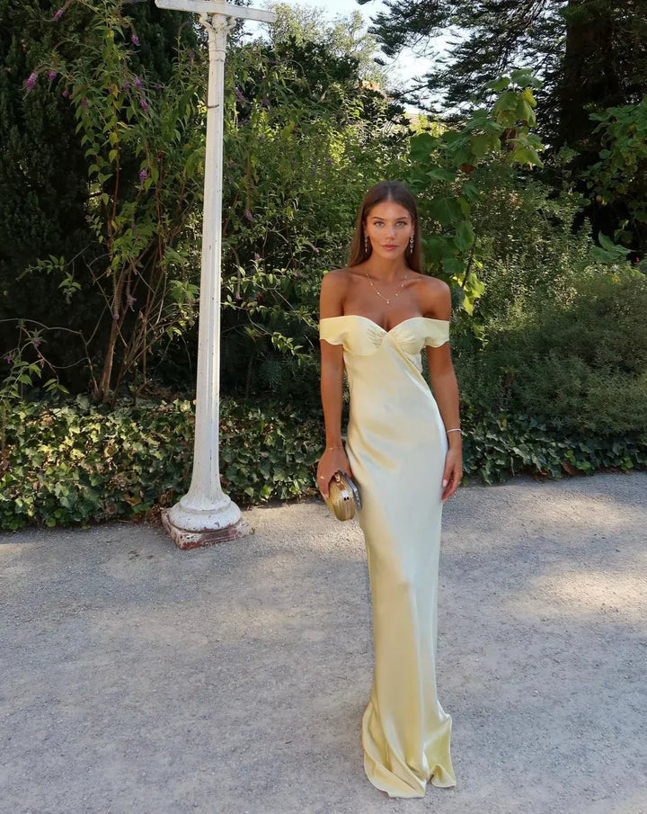 Emory - Rückenfreies Maxikleid aus Satin