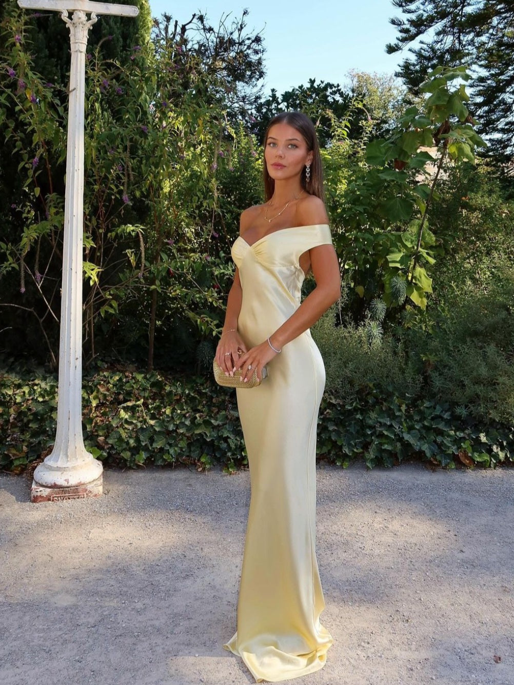 Emory - Rückenfreies Maxikleid aus Satin