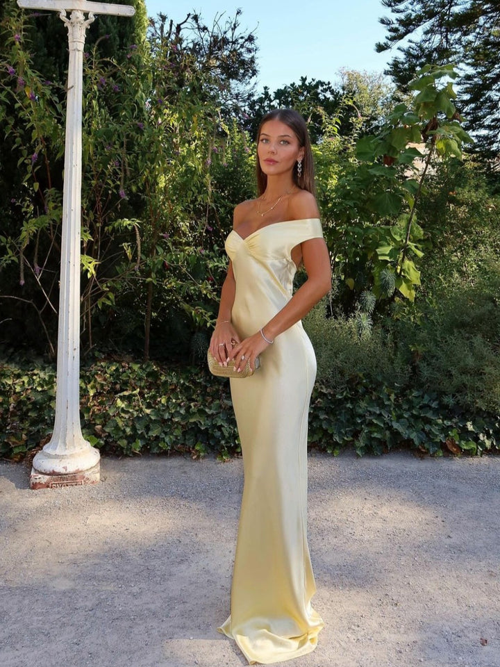 Emory - Rückenfreies Maxikleid aus Satin