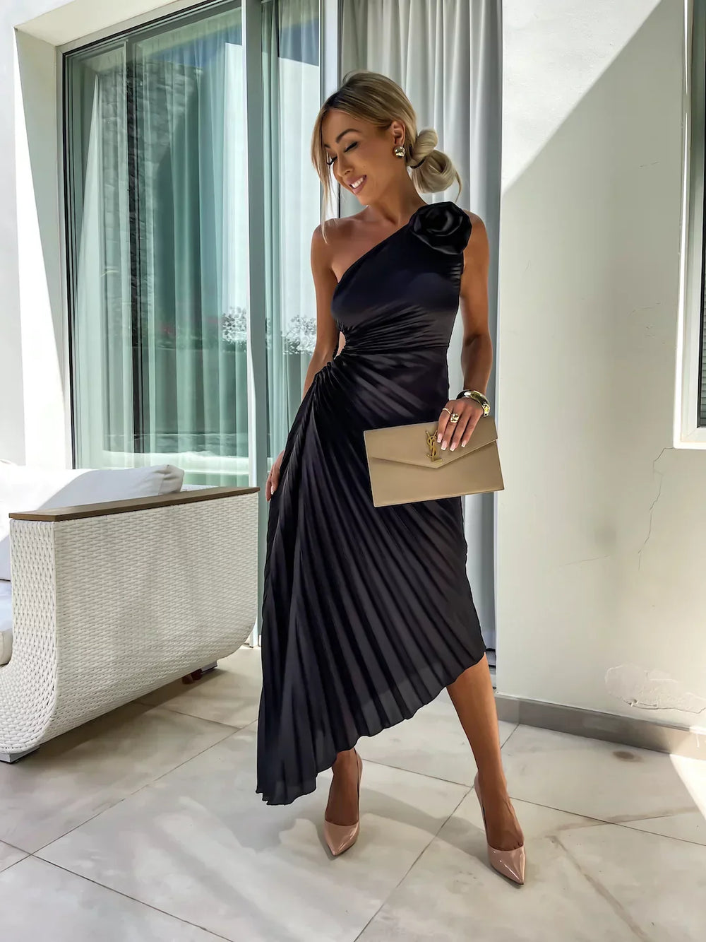 Lizbeth - Kleid mit Blumen-Schultern