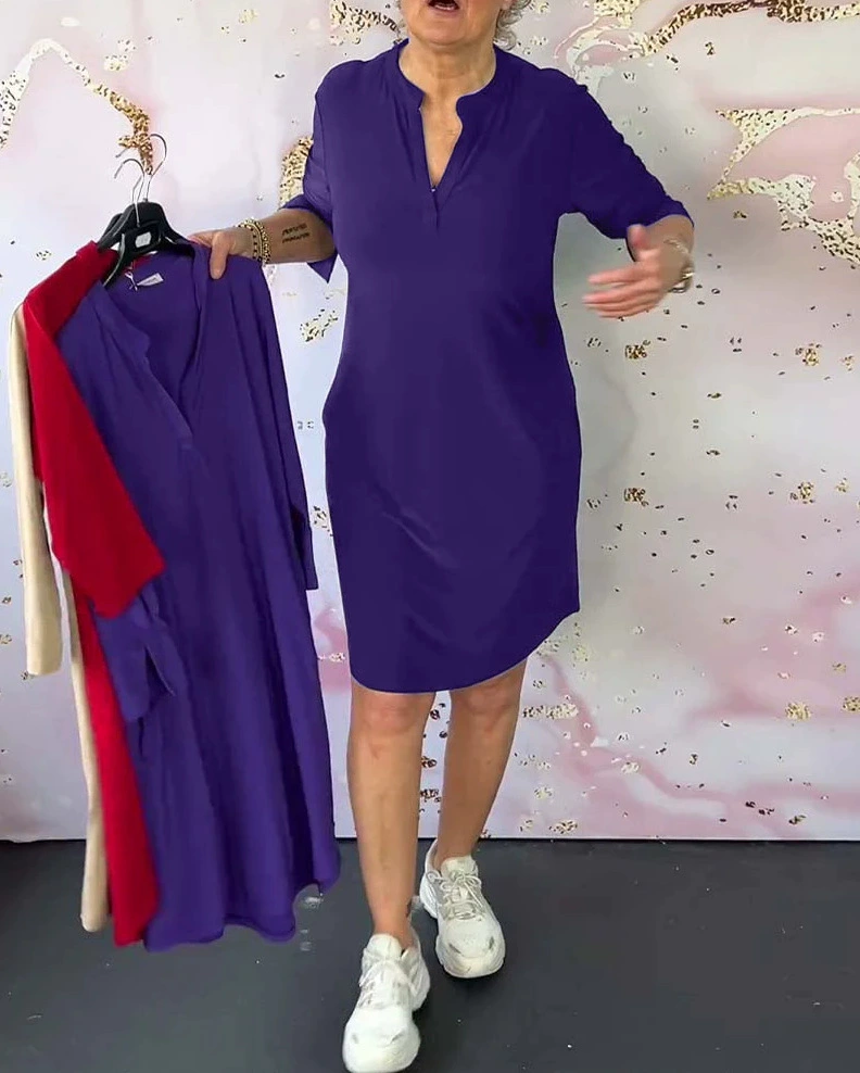 Hanneke - Einfarbiges Kleid mit V-Ausschnitt