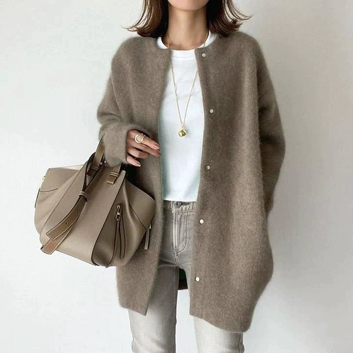 Claudia - Simply Elegant Strickjacke mit Knöpfen