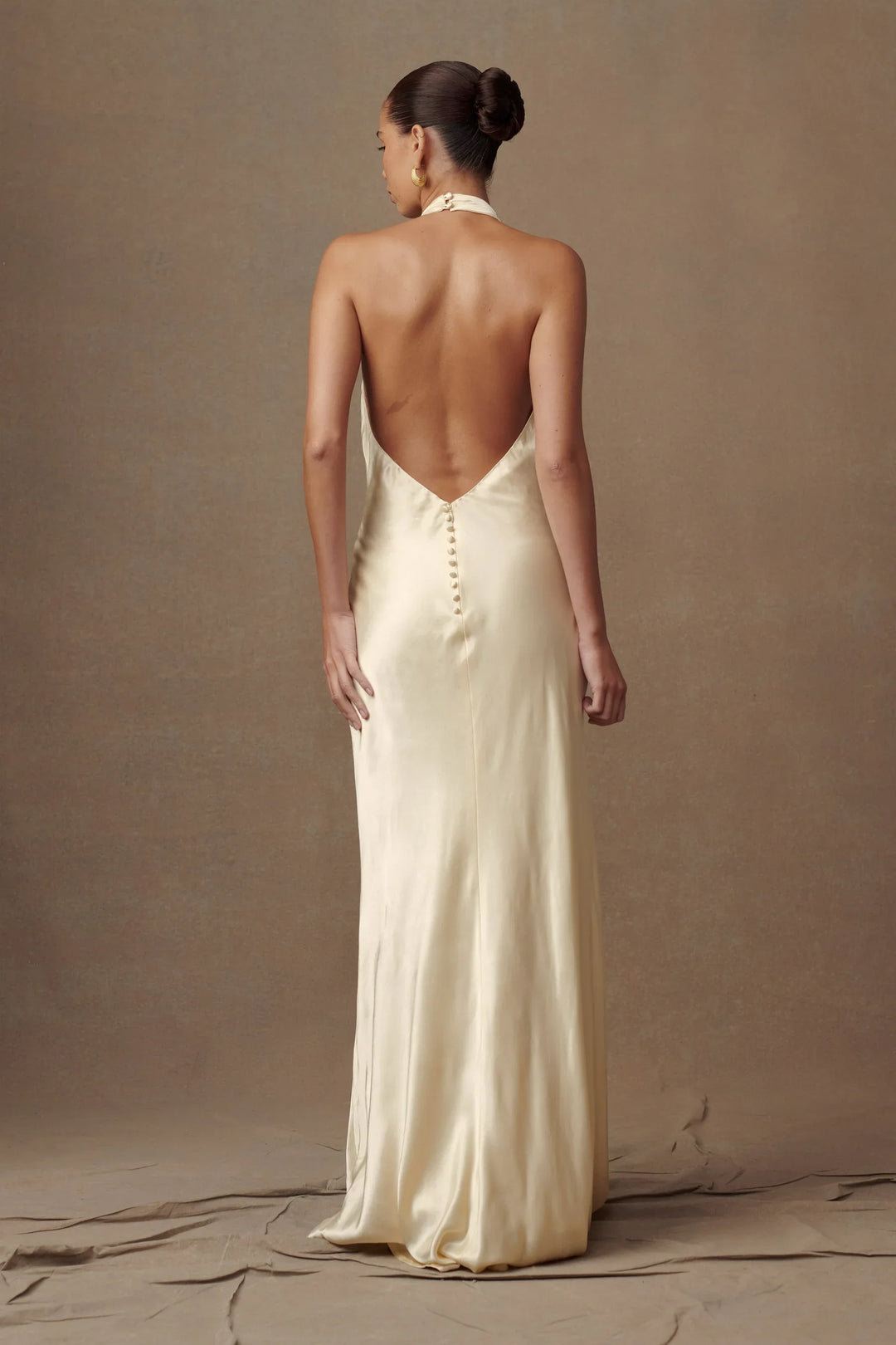 Aisha™ – Satin-Maxikleid mit Wasserfallausschnitt
