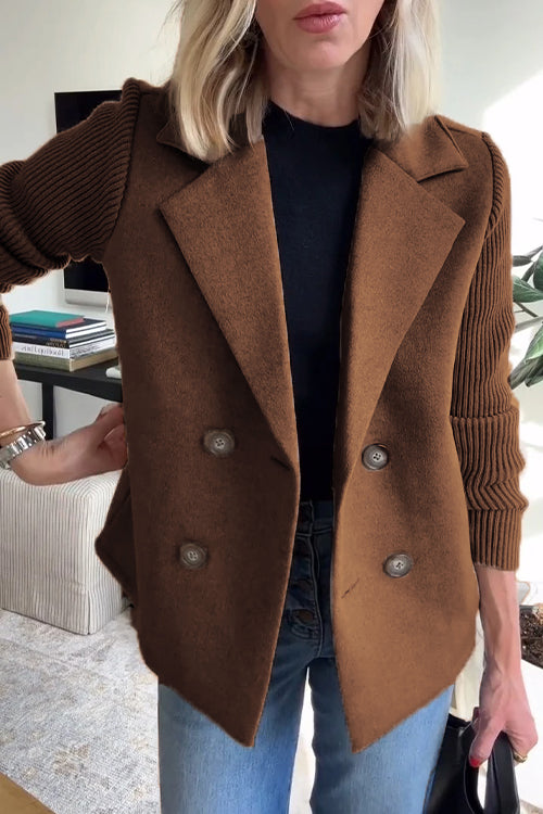 Olivia – Doppelreihiger Strickblazer