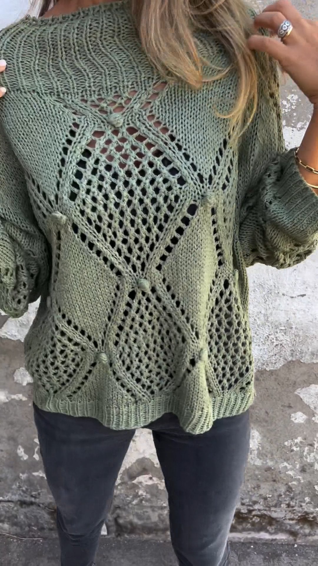 Kassandra - Rundhals Langarm-Stricktop mit Hohldesign