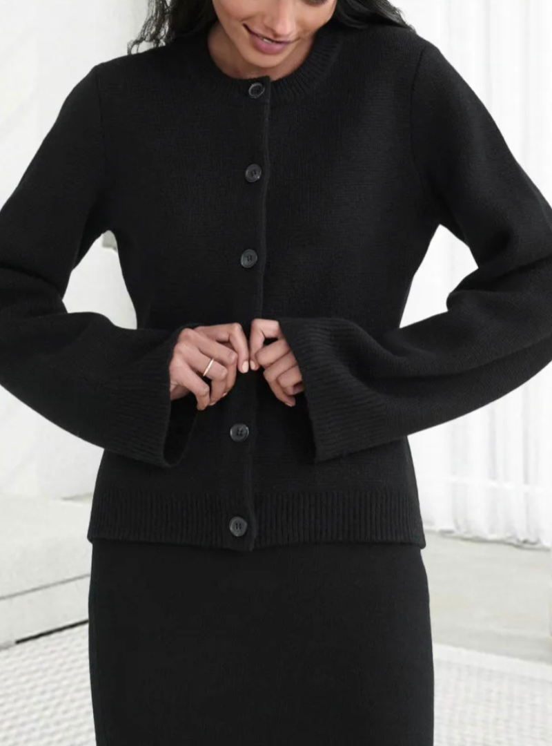Alice - Elegant Cardigan