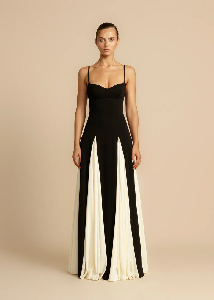 Roxanne™ | Elegantes Maxikleid mit kontrastierenden Rüschen