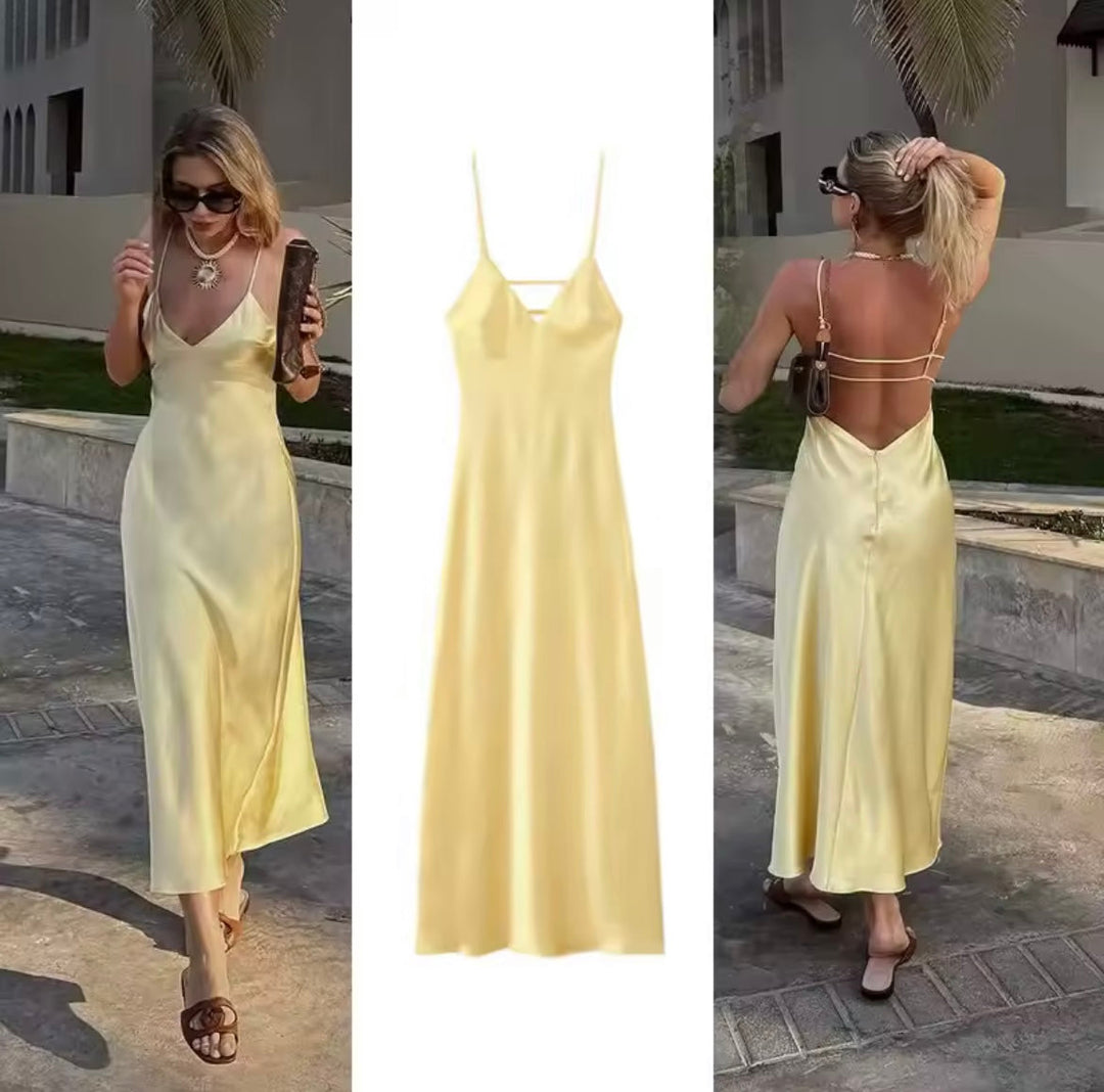Nikka - Langes Satin-Slip-Maxikleid