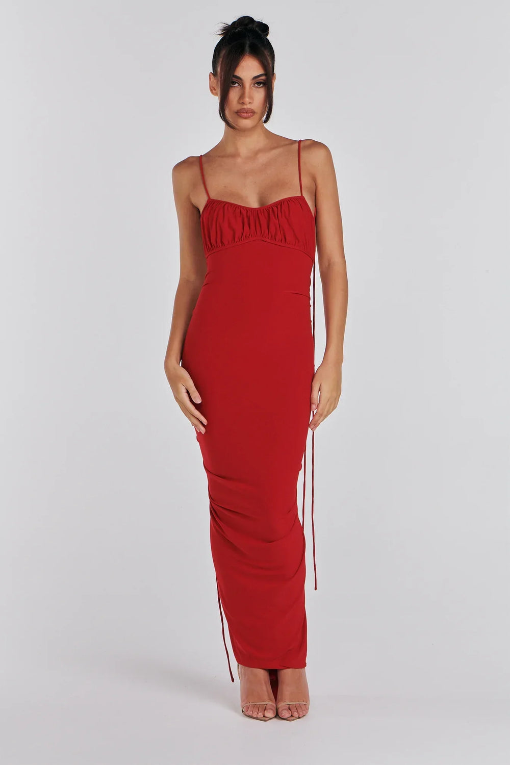 Alindra ™ | Rückenfreies Maxikleid