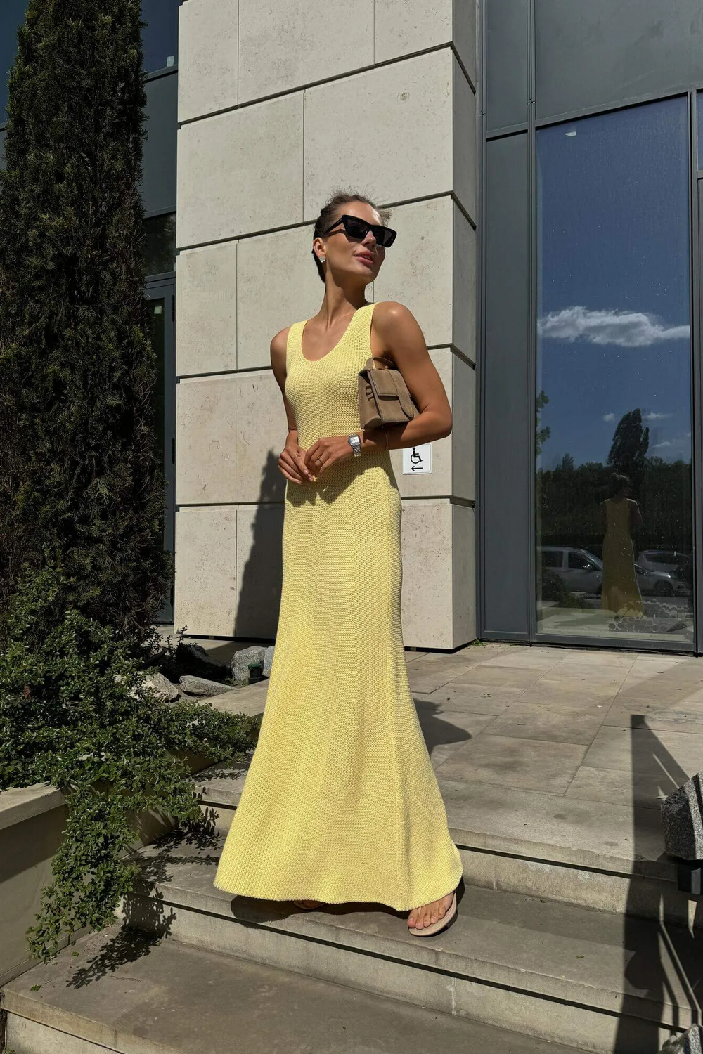 Anna – Gelbes Strickkleid