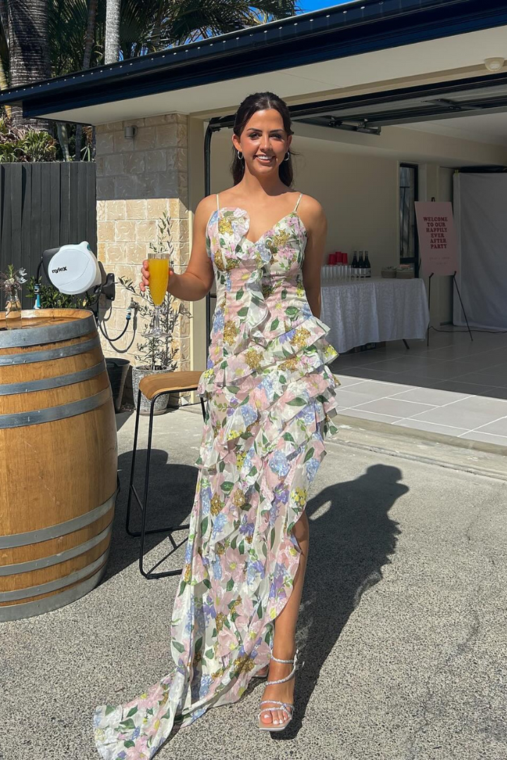 Arlina ™ | Weißes Rüschenkleid mit Blattmuster