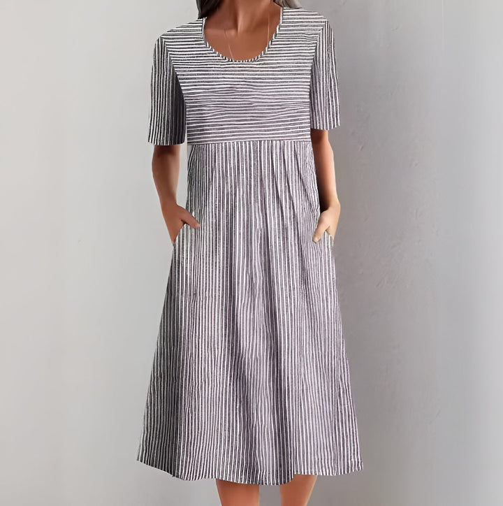 Annika - Elegantes Gestreiftes Midikleid mit Maritimem Flair
