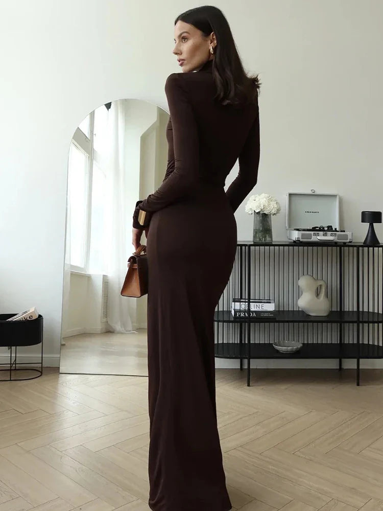 Nyomi™ | Modernes Kleid mit hohem Schlitz