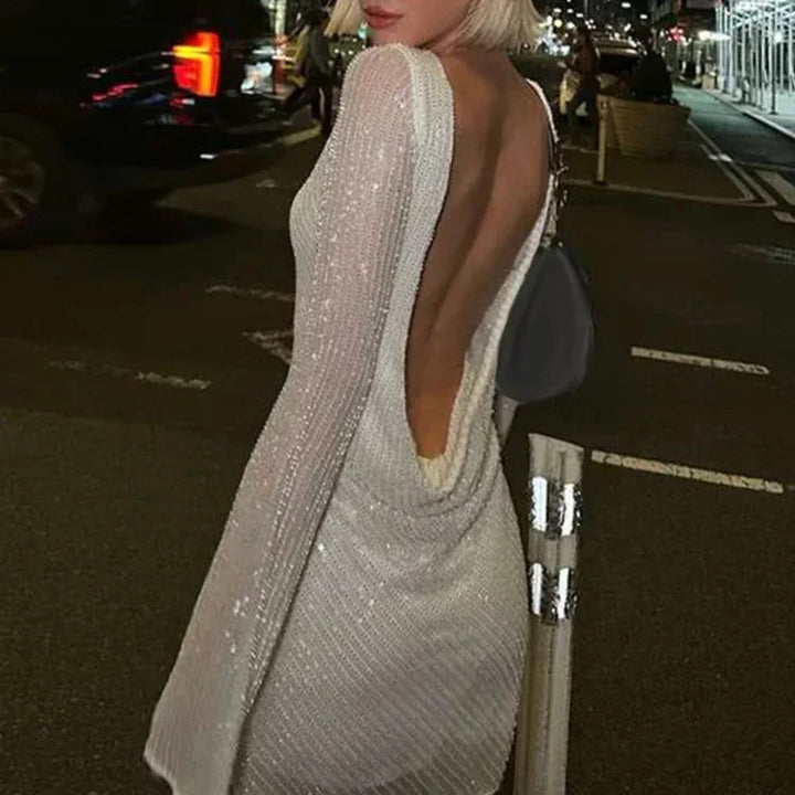 Zerynna™ | Rückenfreies, schimmerndes Minikleid mit langen Ärmeln
