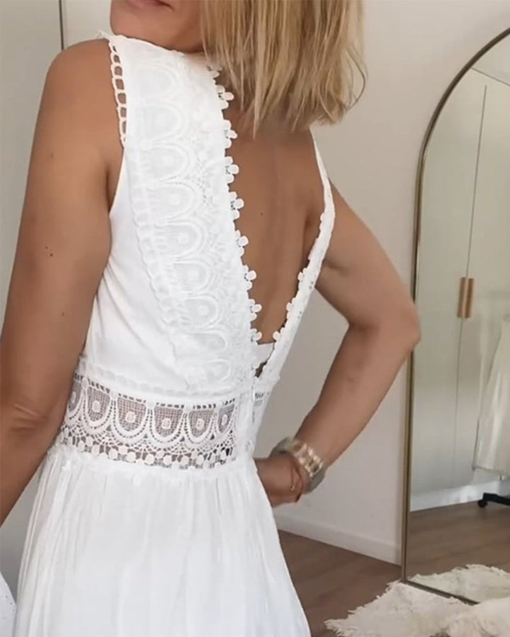 Charlotte - Handgefertigtes Spitzenkleid mit V-Ausschnitt