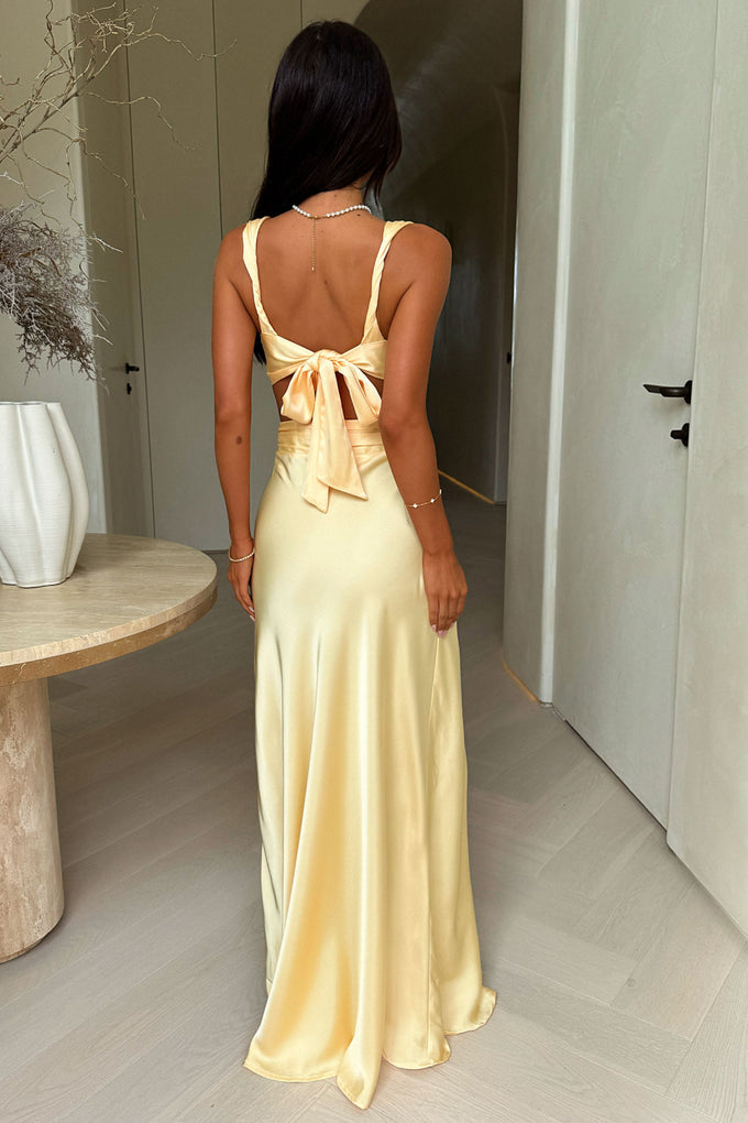 Maria – Maxikleid mit tiefem V-Ausschnitt