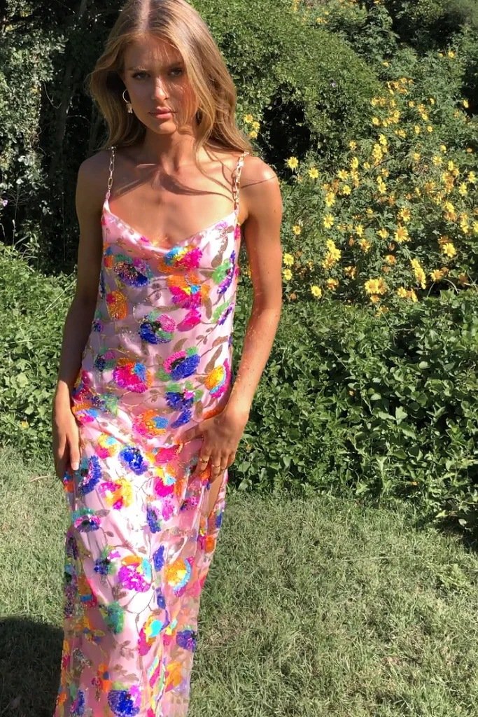 Penelope ™ | Kleid mit Blumenschlitz