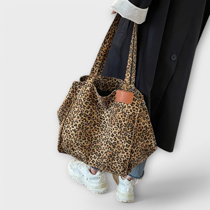 Corbinian - Elegante Schultertasche aus Canvas mit Leopardenmuster