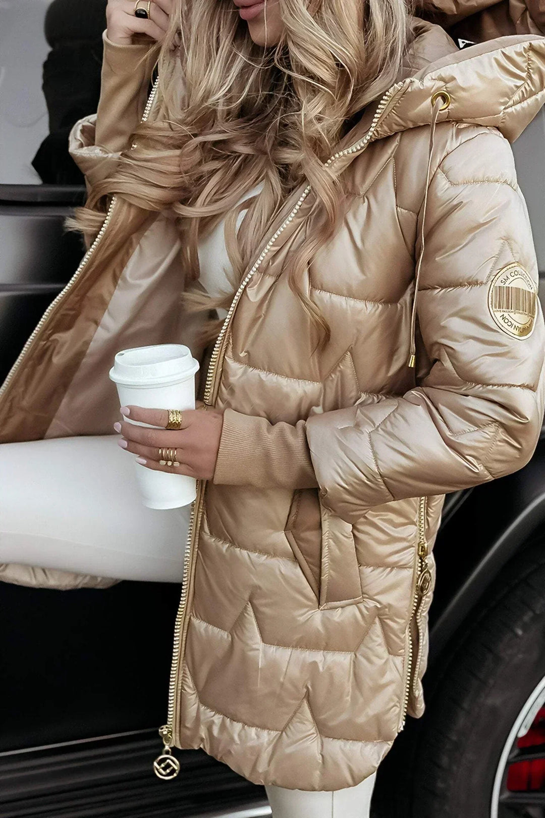 Dena - Stilvolle Winterjacke mit Kapuze und Wattierung